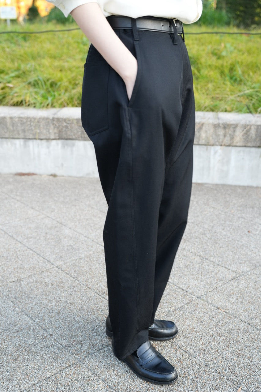 aka pants・アカ　パンツ(ウールキャバリーツイル)