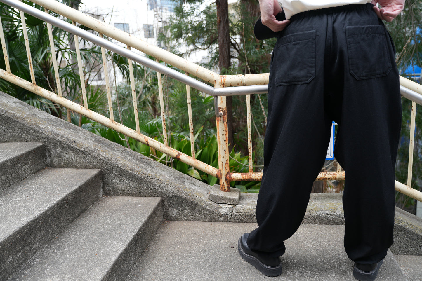 kema pants・ケマ　パンツ(ウールキャバリーツイル)