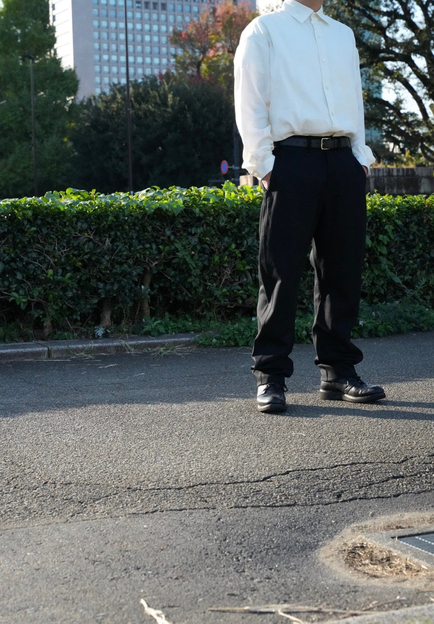 aka pants・アカ　パンツ(ウールキャバリーツイル)