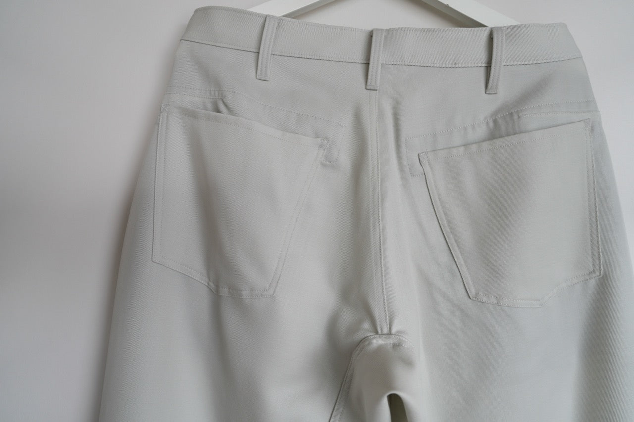 aka pants・アカ　パンツ(ウールキャバリーツイル)